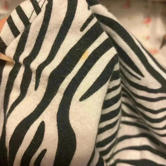 Black & white zebra print tiered mini skirt. - Picture 2 of 3